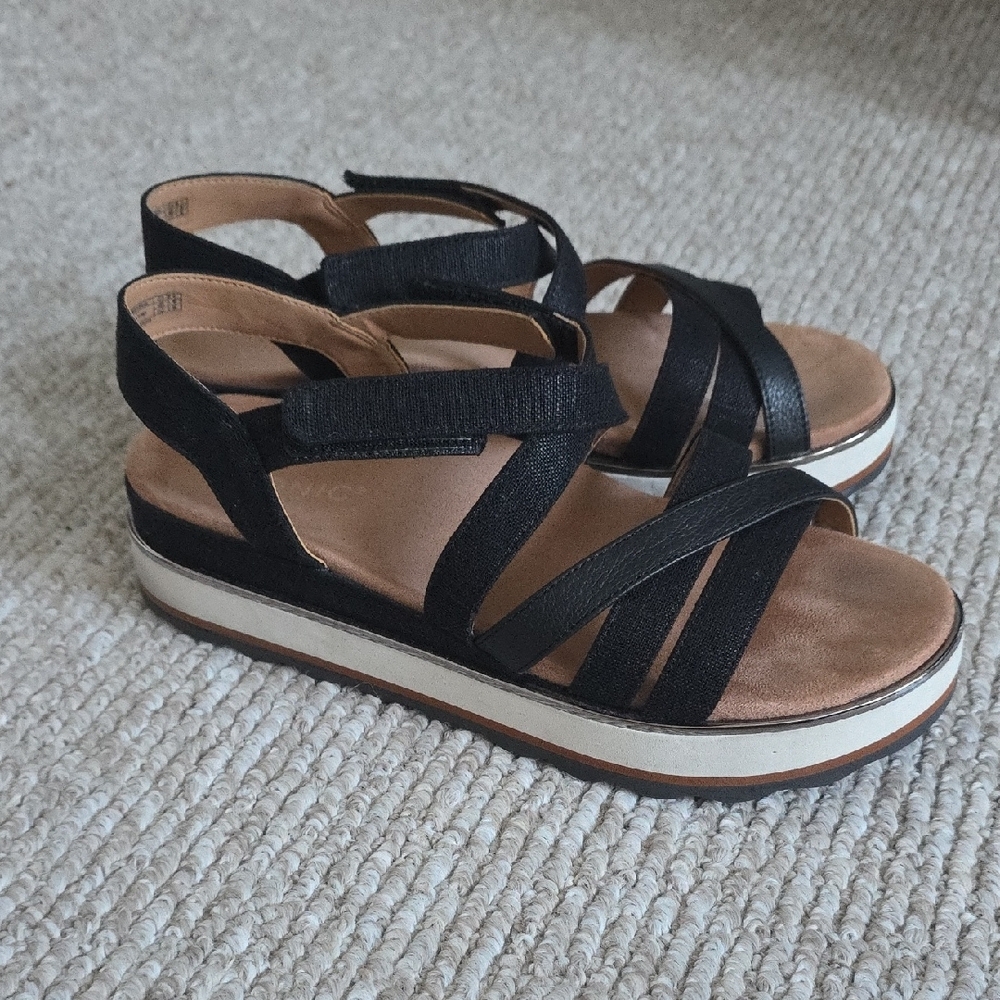 Vionic Shoes Kellyn Black Strappy Sandals